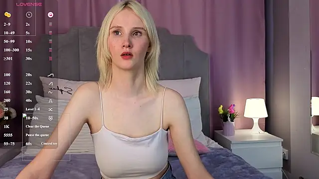 CrystalLili webcam