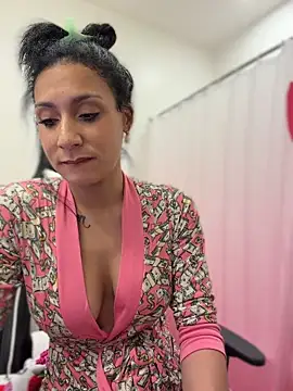FerrariFrench live cam on StripChat