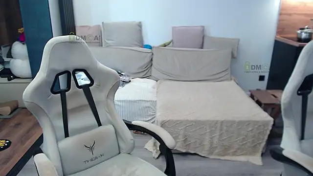 Sunny-Girl1 webcam