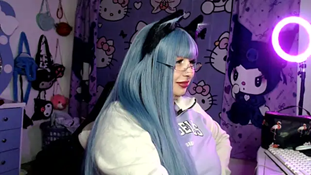 lussyevans24 live cam on StripChat