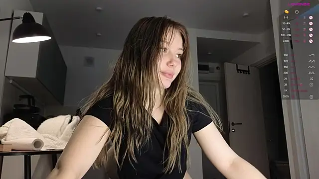 Sakura_Moore webcam