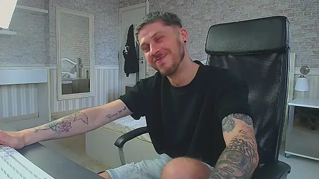 JonahShaw live cam