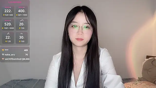 77-Vicky webcam