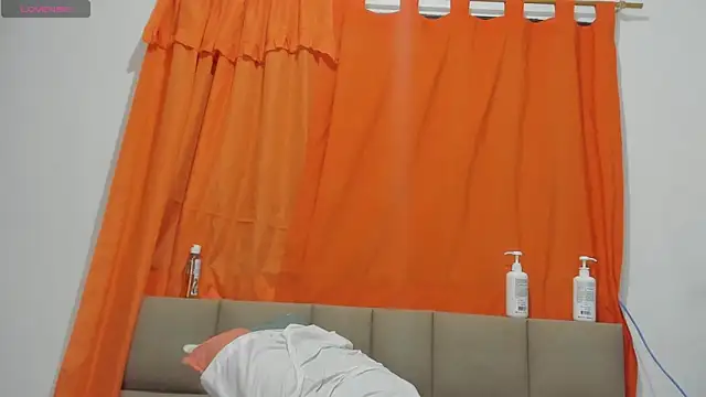 lilybaudyn_ webcam