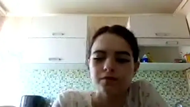 KikiAmino webcam