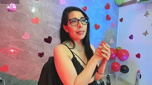 adellelennoxx live cam on StripChat