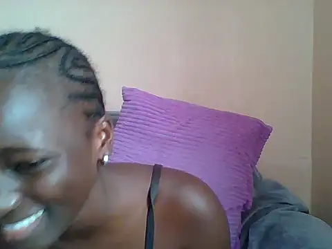 Beauty-Glam live cam on StripChat