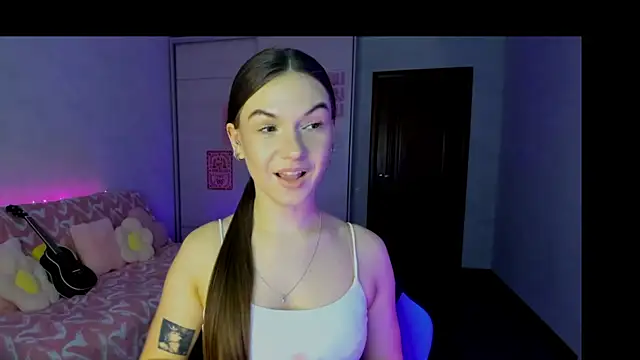 luna_lust_212 live cam on StripChat