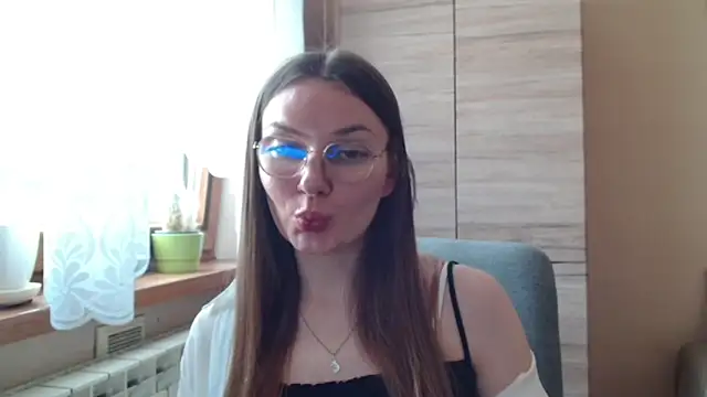 LooveELLYx live cam on StripChat