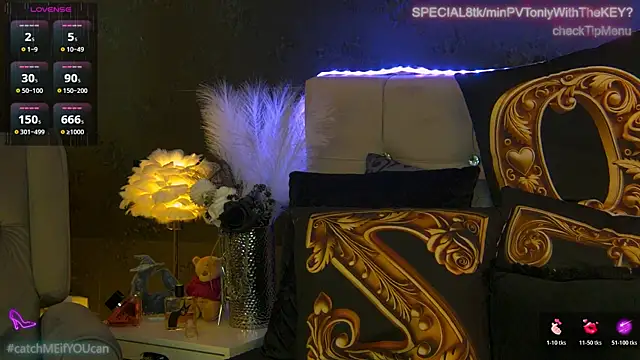 ZoeMesmerizee live cam on StripChat