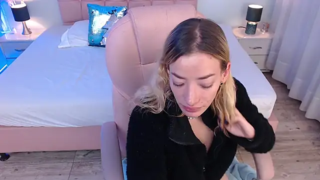 zoe_jones13 webcam