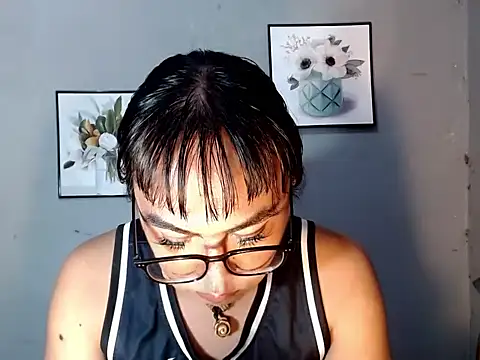 Asianblk_barbiedoll webcam