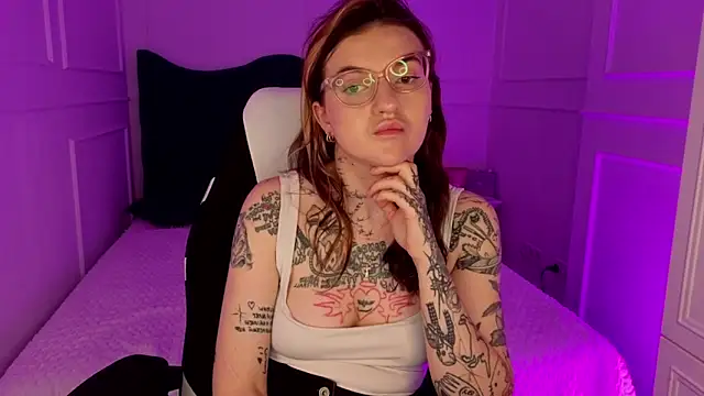 sashaglow_ webcam
