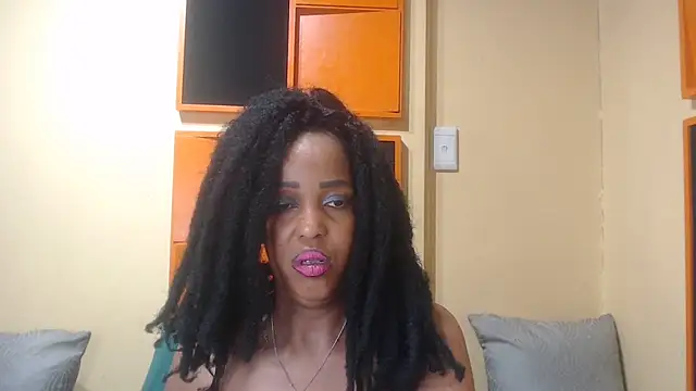 AssSeductress43 webcam