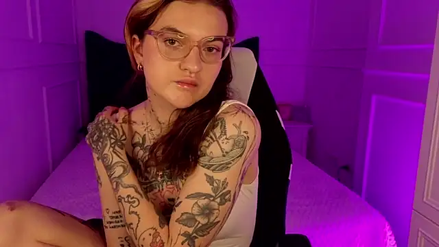 sashaglow_ webcam