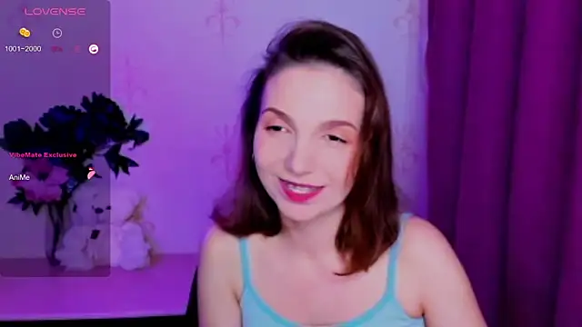 KindHazelHere_ live cam