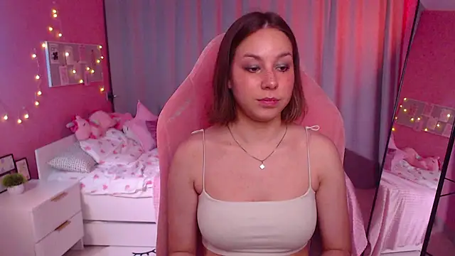 Gia_Skova live cam on StripChat