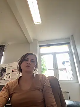 IsabellaEtha webcam