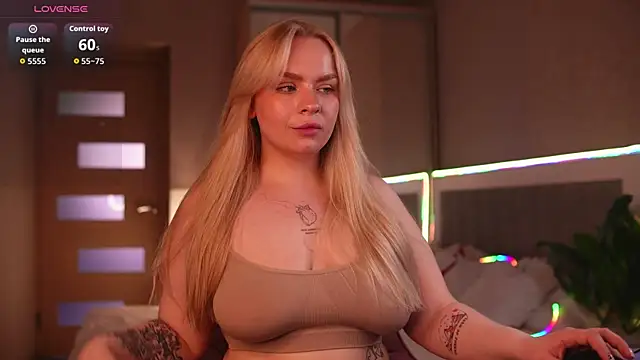 LisaLove3 webcam