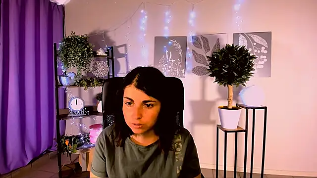 MartaEdams live cam on StripChat