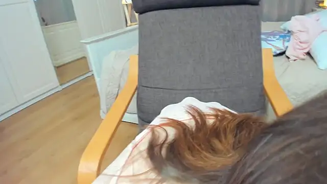 LavenderMitten live cam on StripChat