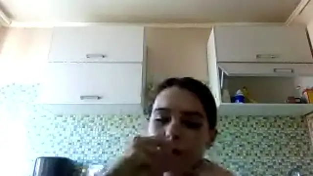 KikiAmino webcam