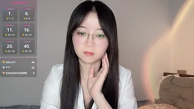 77-Vicky live cam on StripChat