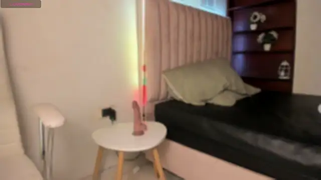 malak_nanyy webcam