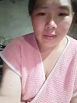 quynhkoolbae live cam on StripChat