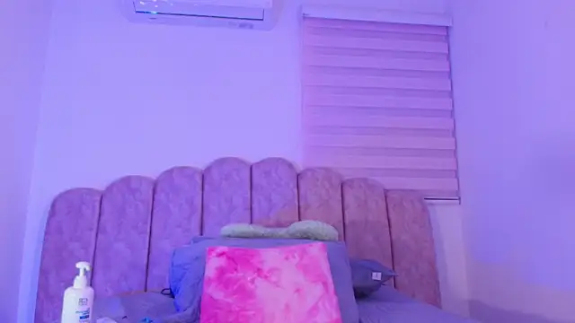 lu_mystic webcam