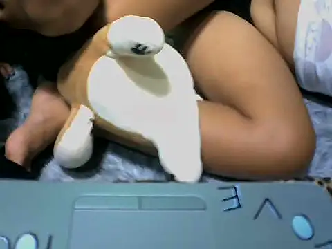 cummingwhore69 live cam on StripChat