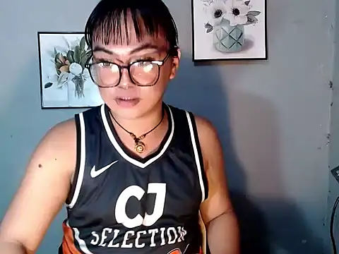 Asianblk_barbiedoll live cam on StripChat
