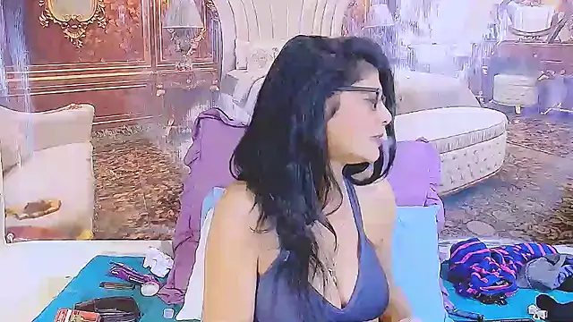 indianallure - IndianAllure's free webcam - UK Sex Cams