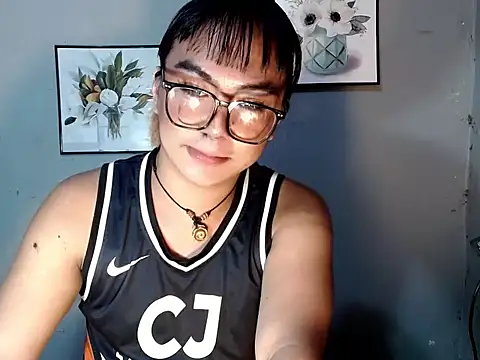 Asianblk_barbiedoll webcam