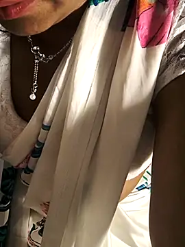 DIRTYSECRET_QUEEN_07