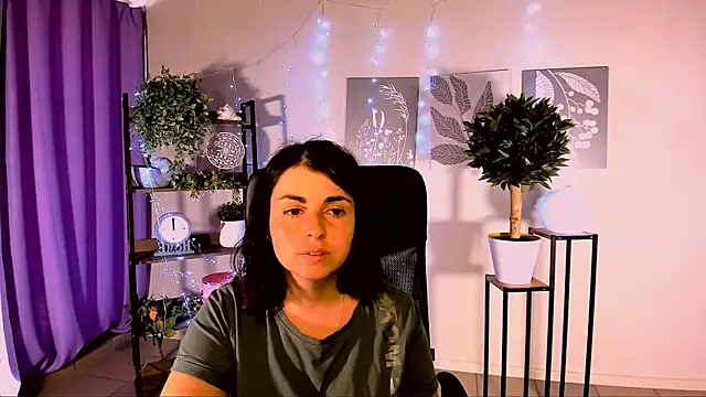 MartaEdams webcam