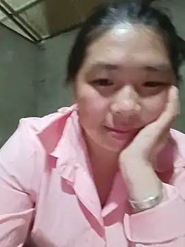 quynhkoolbae webcam
