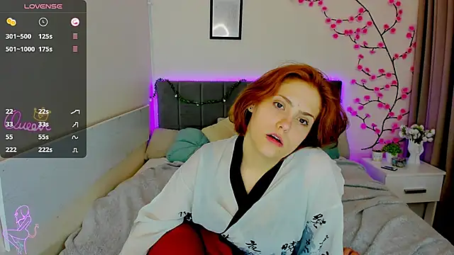 DellaRows webcam