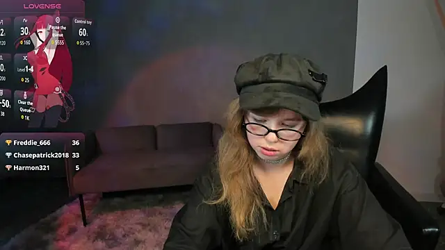 LeonaHicks webcam