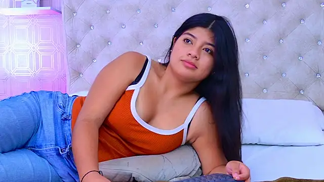 Juliette_Kaia webcam