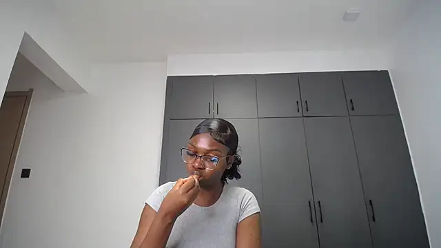 Pretty_Liya08 webcam