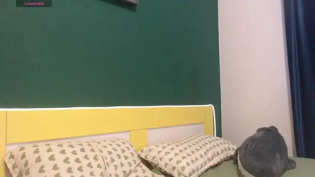 Shy_Kira webcam