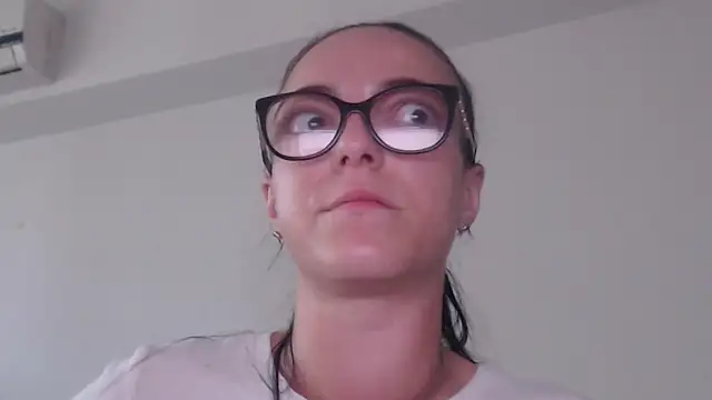 IzabelllNoir webcam