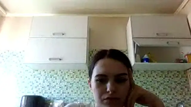 KikiAmino webcam