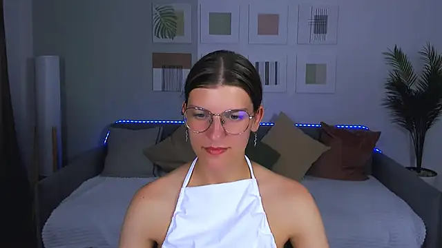 AnnaThorne webcam