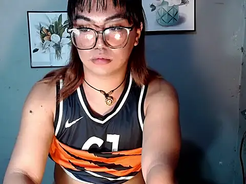 Asianblk_barbiedoll webcam