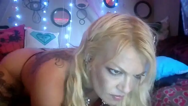 marilyn420 webcam