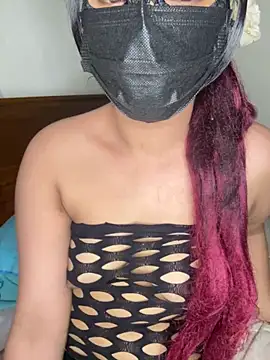 Ariana__Marie live cam on StripChat