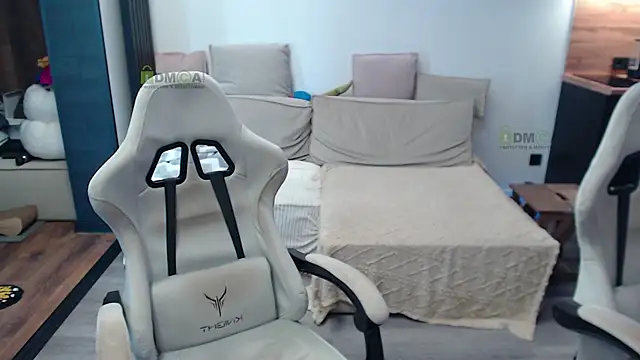 Sunny-Girl1 webcam
