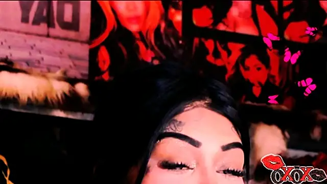 indian_dreamgirl webcam